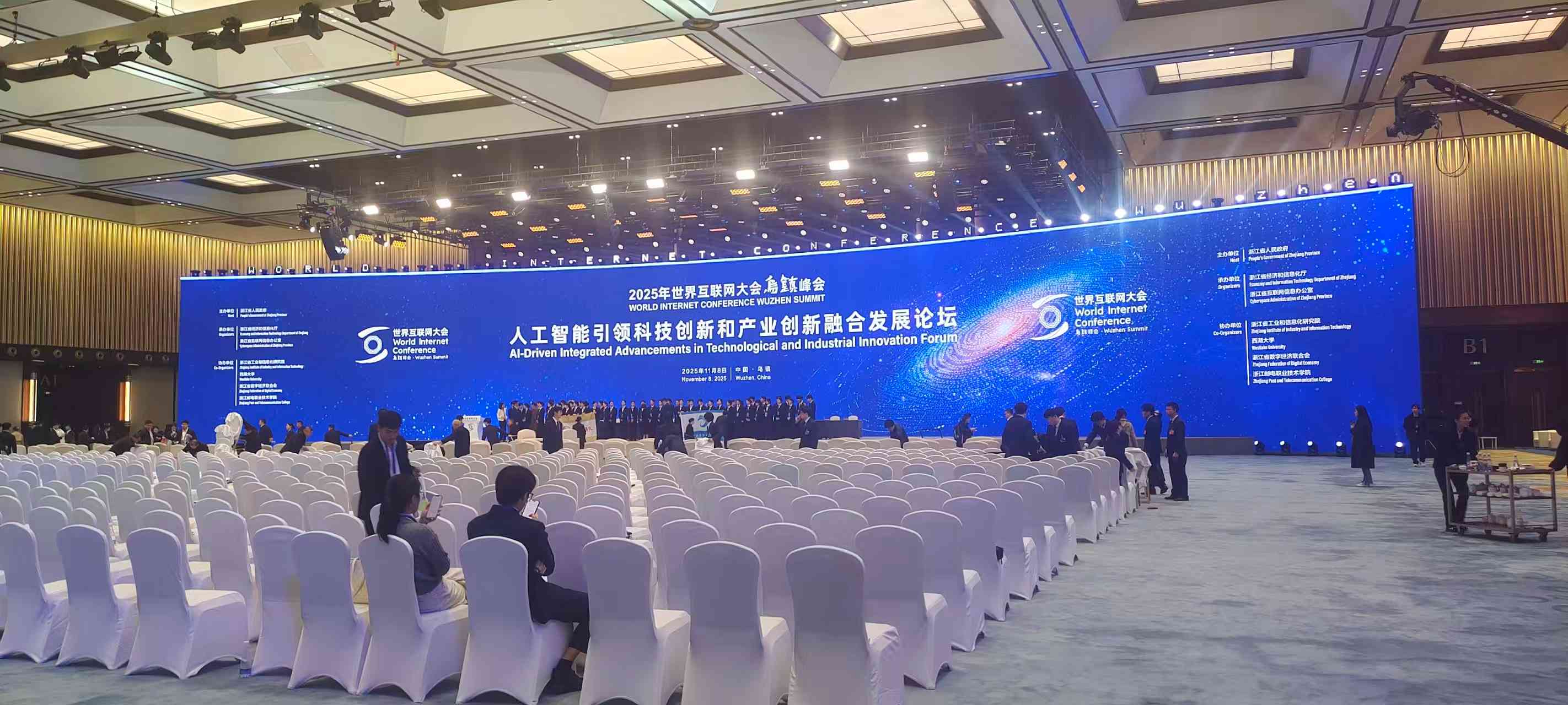 好大的排场